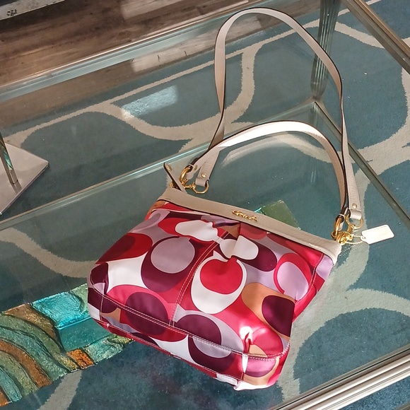 Coach Ashley Red and Pink Patterned Shoulder Bag - Picture 4 of 8